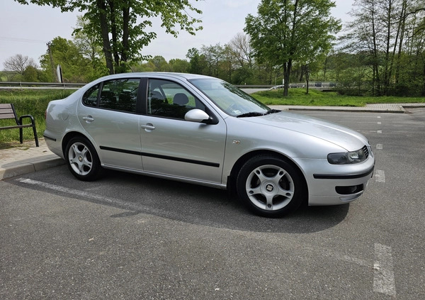 Seat Toledo cena 8999 przebieg: 292000, rok produkcji 2004 z Brusy małe 154